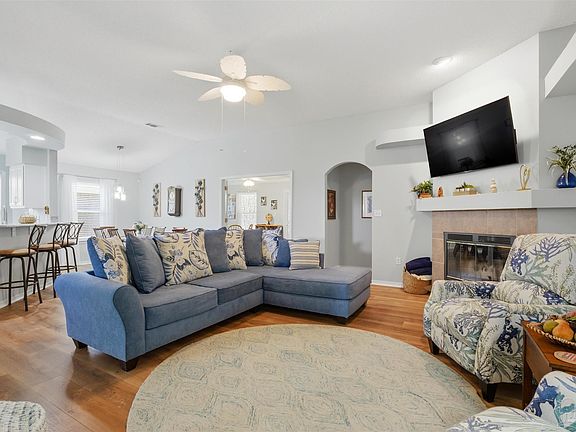 2nd image of 10736 Crosscut Dr
