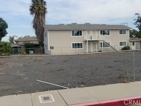 306 W Putnam Ave #A, Porterville, CA 93257