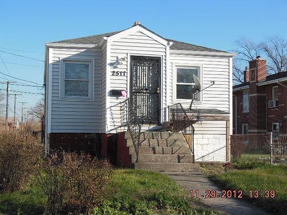 2517 Lincoln St,Front