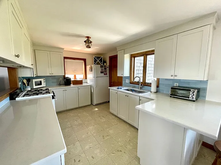 25 Seaside Rd — Photo 9