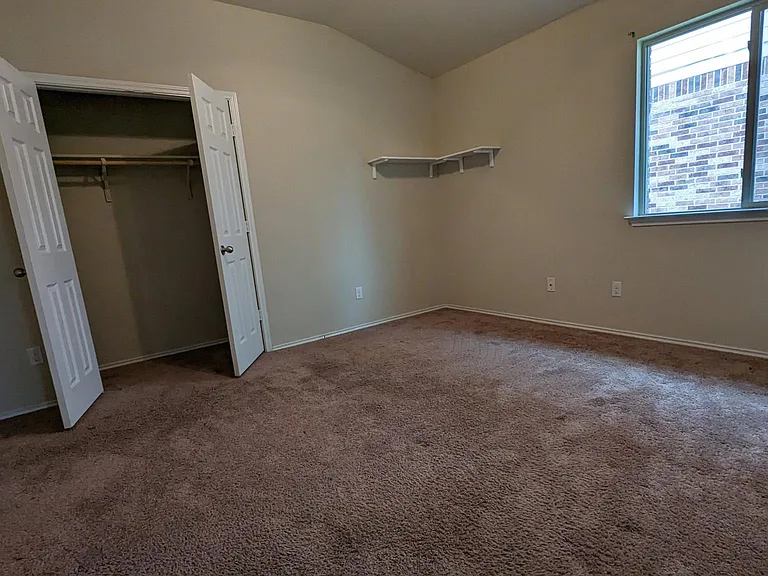 6627 Ambrose Cir — Photo 35