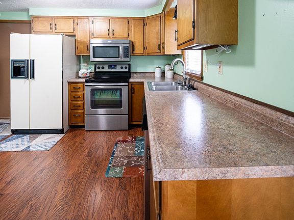 4th image of 105 Ken Lee Dr