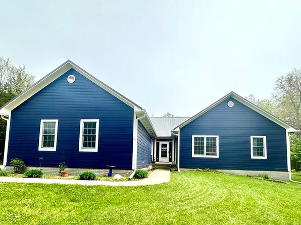 924 Husky Dr W, Winterset, IA 50273