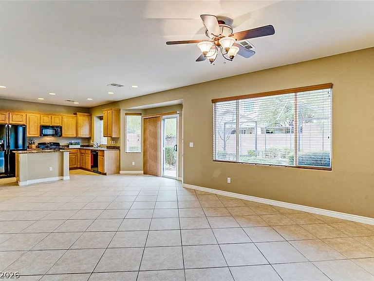 10737 Drake Ridge Ave — Photo 12