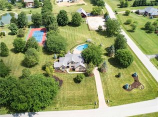 2882 Red Bird Dr, Lebanon, OH 45036