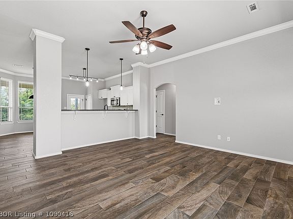 5th image of 2512 Eastridge Dr