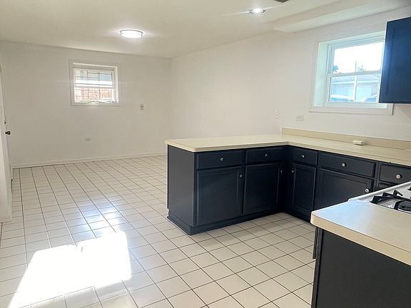 3rd image of 2856 N Mason Ave #Basement