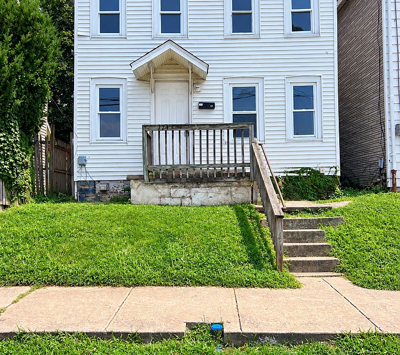 1st image of 724 Cherry St