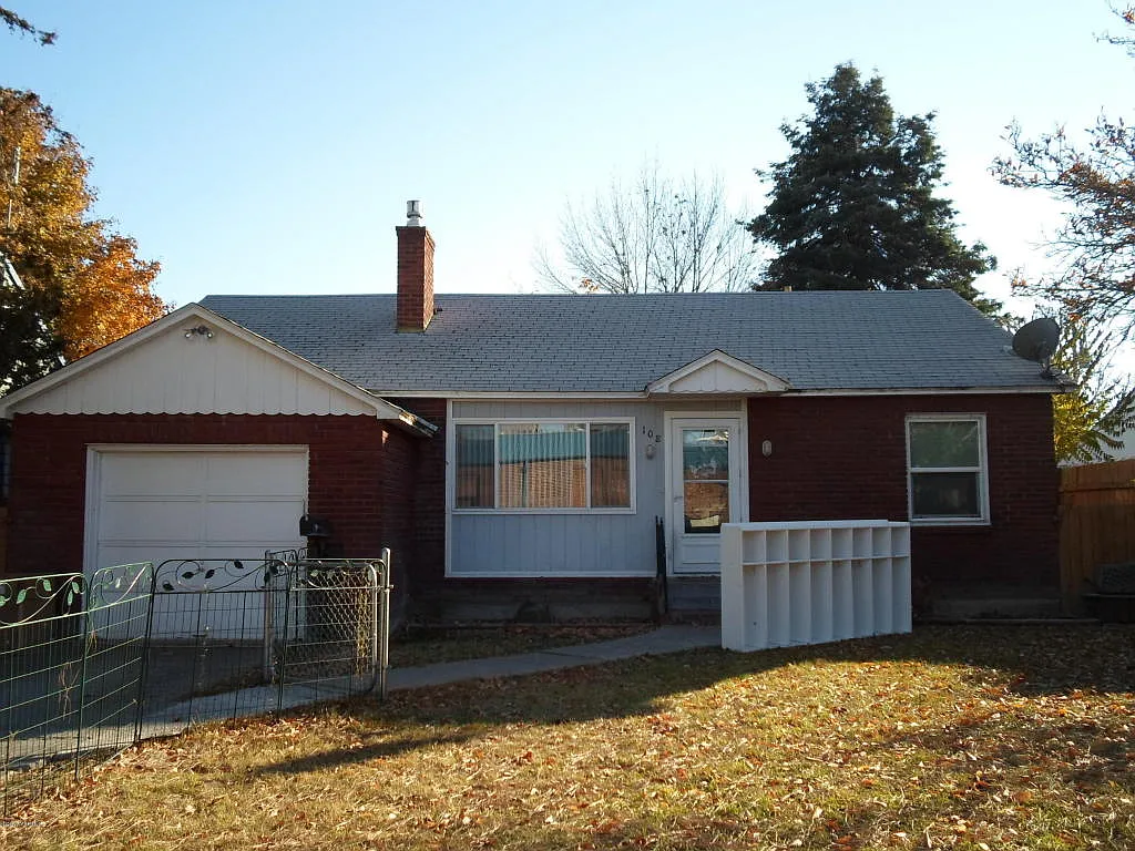 108 W Bartlett Ave photo 1