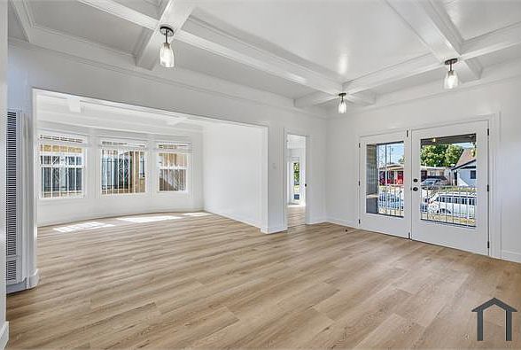 1st image of 1232 W 51st Pl