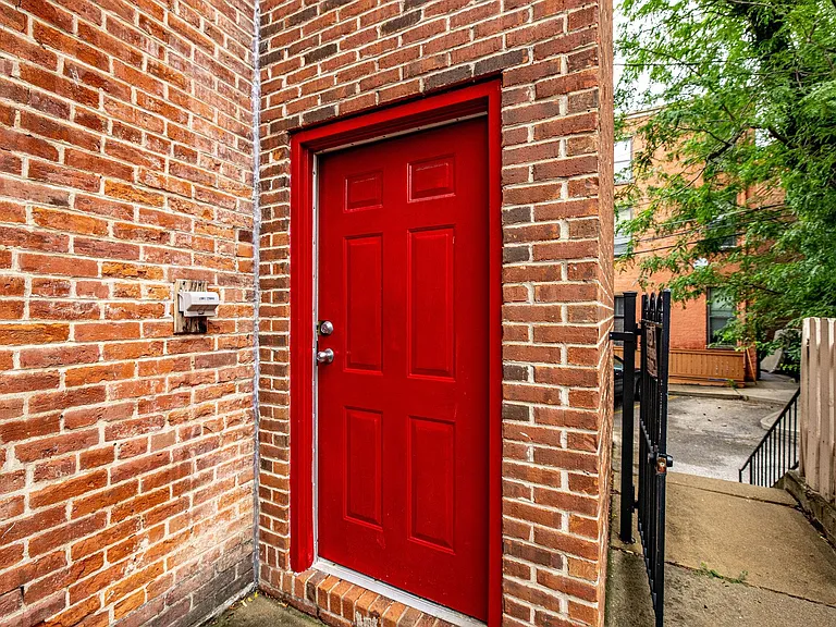 430 Hopkins St #3 — Photo 5
