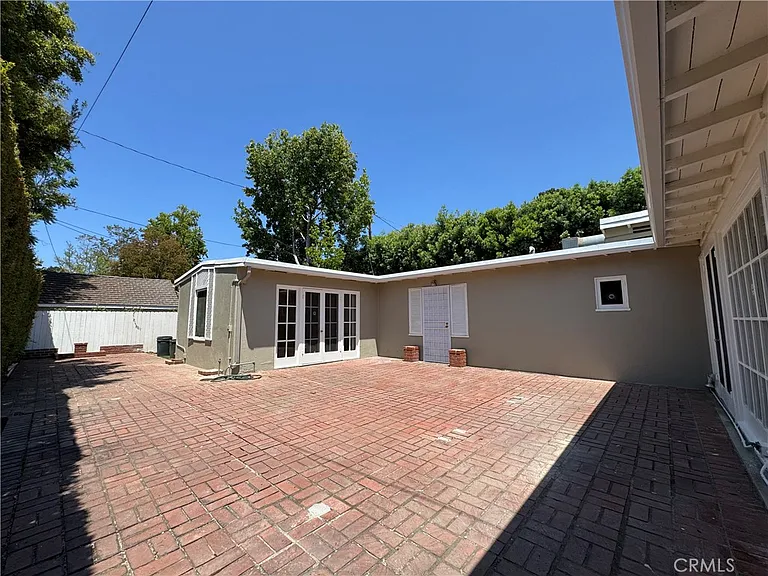 565 Sierra Vista Ave — Photo 22