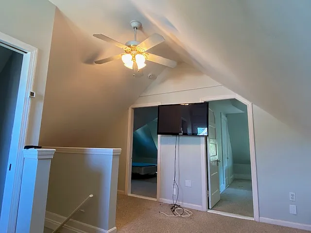 Loft, 3rd floor, TV can stay!