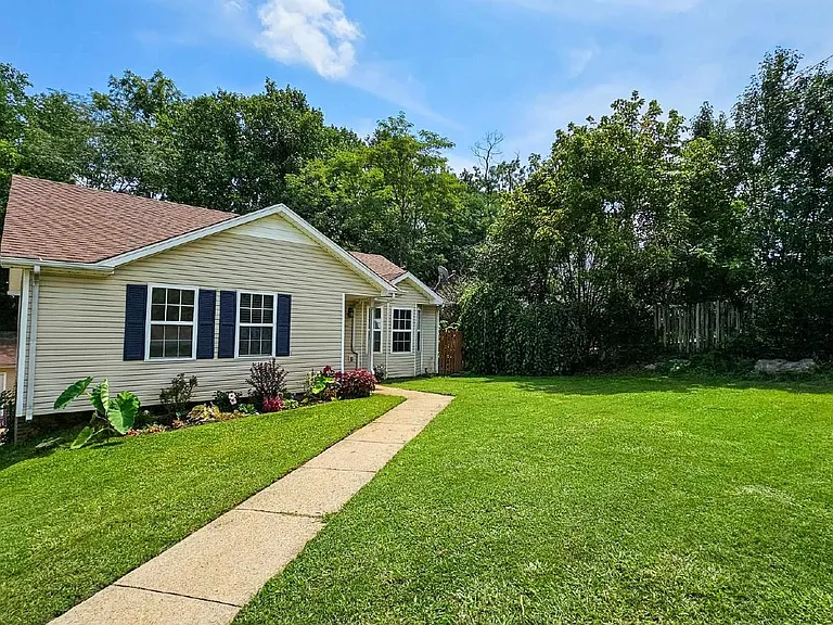 578 Somerset Ln — Photo 5