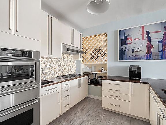 5th image of 60 Pineapple St APT 2J