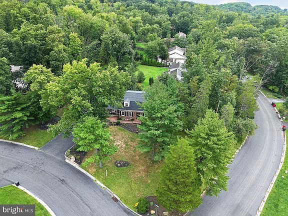 5th image of 809 Gabriel Ct
