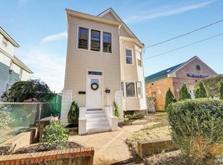 215 Maple Ave, Wallington, NJ 07057