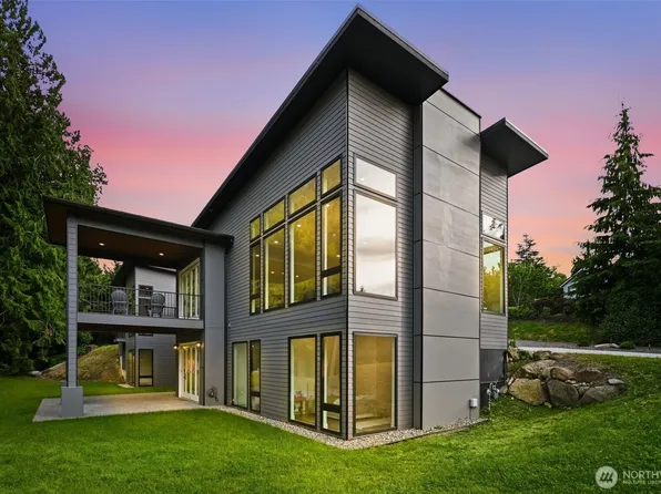 24068 Nookachamp Hills Drive, Mount Vernon, WA 98274