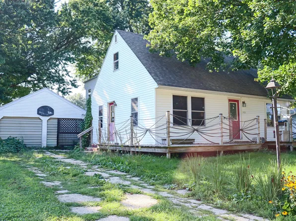 301 Ash Ave, Morrison, IL 61270