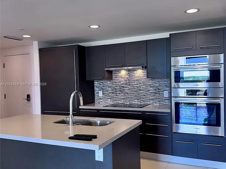 7661 NW 107th Ave #609 — Photo 4