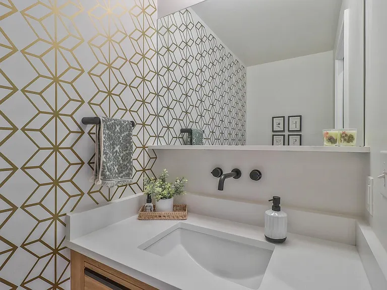 1151 Oates St NE #2 — Photo 31