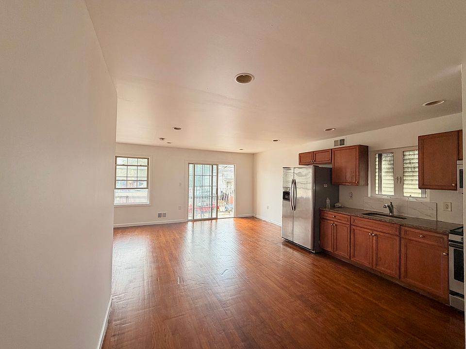 Kitchen/Living/Dining