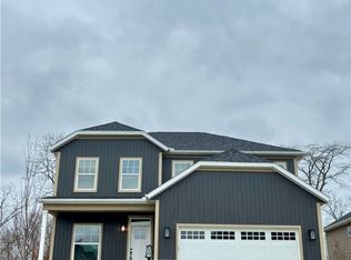 2942 Riverstone Dr, Xenia, OH 45385