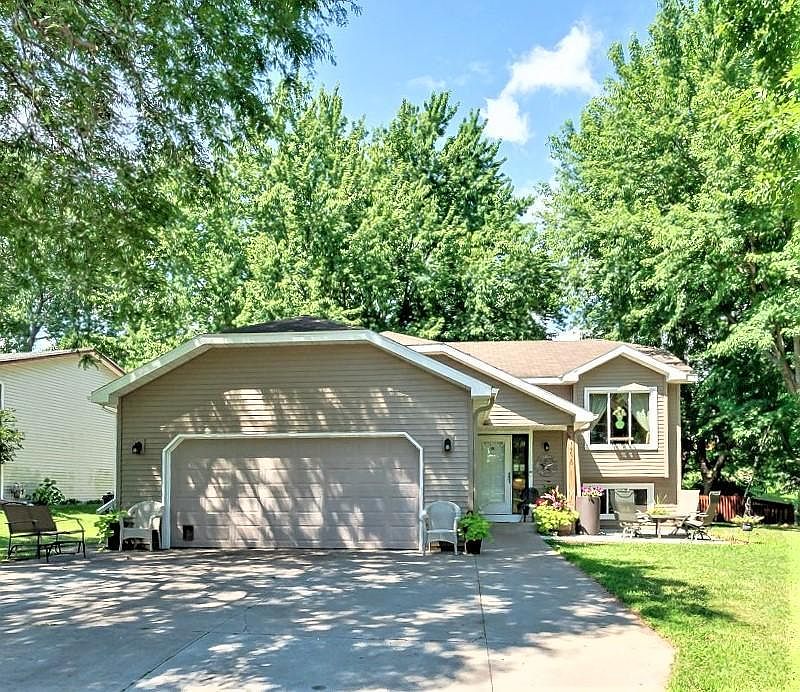 1st image of 14620 Westcliffe Dr