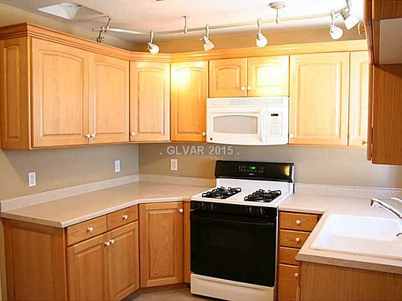 3rd image of 120 Continental Ave