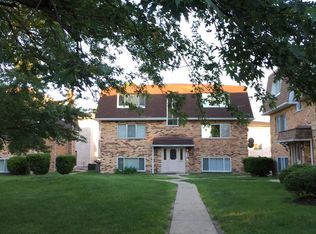 9972 Holly Ln, Des Plaines, IL 60016