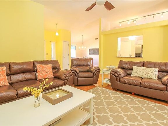 4th image of 2492 Wood Oak Dr