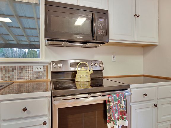 3rd image of 9411 219th Street Ct E