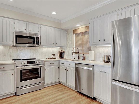 5th image of 200 Hamilton Oaks Dr APT O4