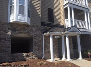 2522 Suncrest Village Cir, Morgantown, WV 26505
