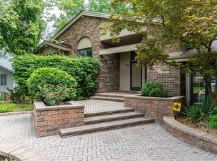 3234 Woodview Lake Rd, West Bloomfield, MI 48323