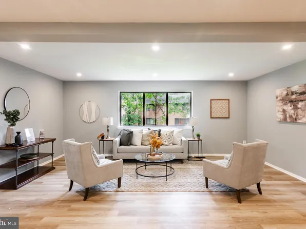 7374 Hickory Log Cir, Columbia, MD 21045