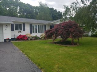 42 El Centro Dr, Rochester, NY 14609