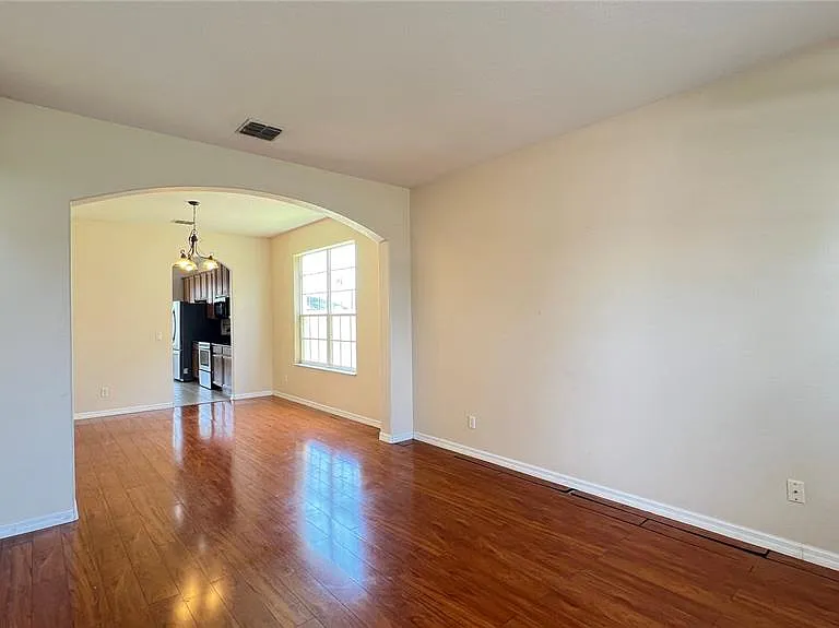 806 Lost Grove Cir — Photo 12