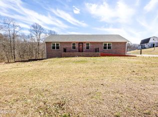 1208 Dutch Valley Rd, Clinton, TN 37716