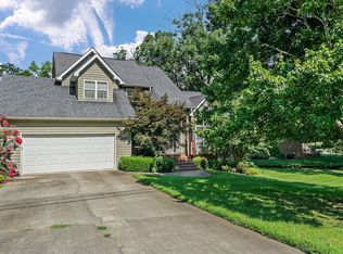 1501 N Plantation Dr, Cookeville, TN 38506