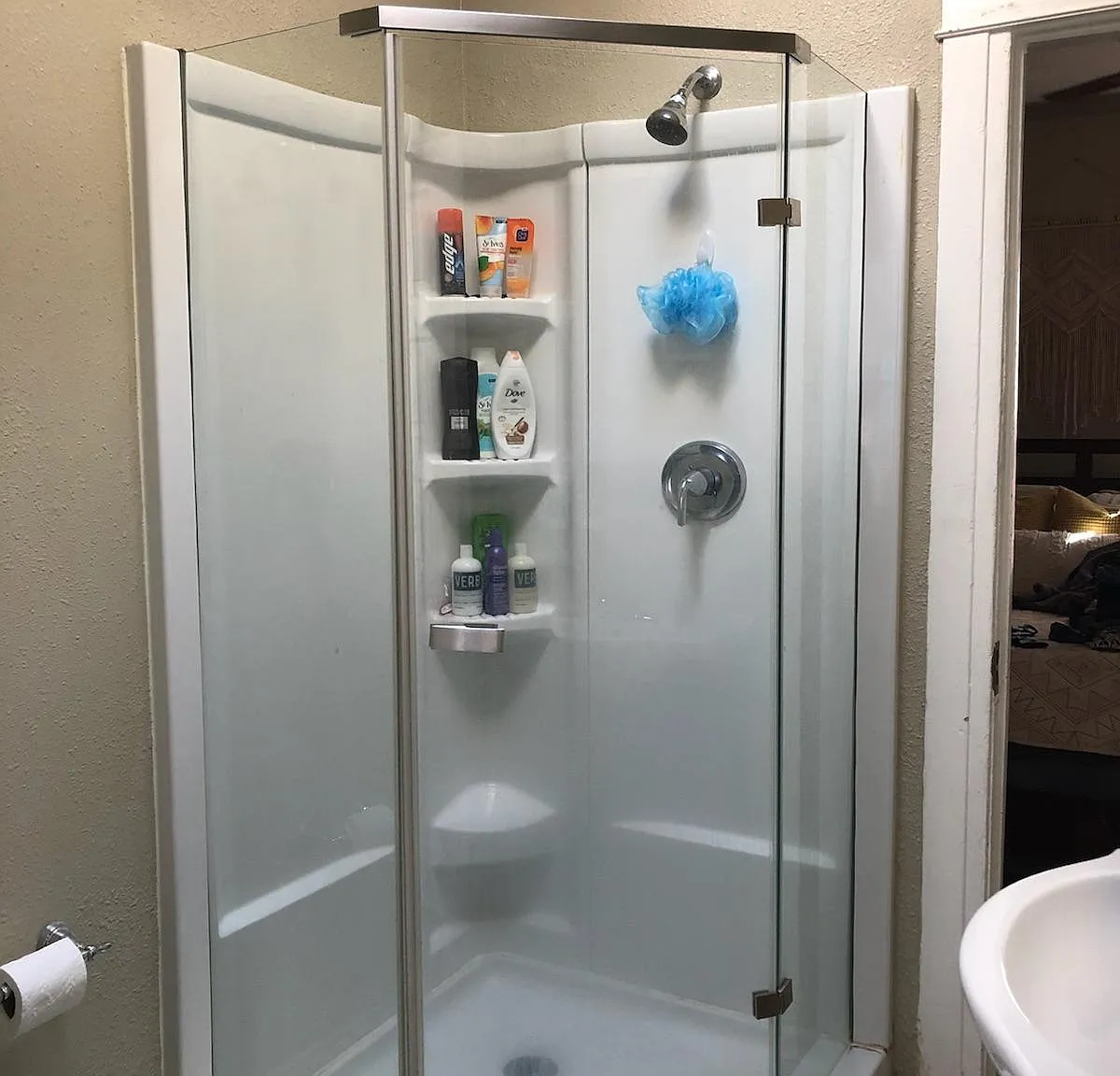 2 bed, 750 sqft, $1,900 — Photo 3