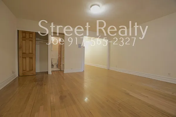 Rented by Street Realty Brokerage LLC | media 12