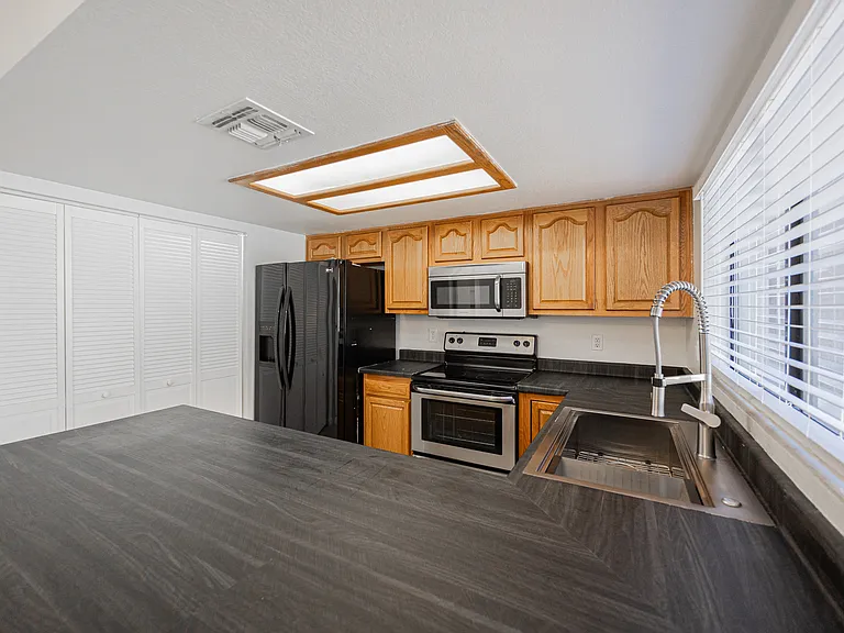 7801 N 44th Dr #1030 — Photo 11