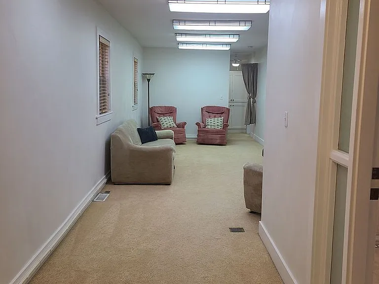 1519 W Hays St — Photo 3