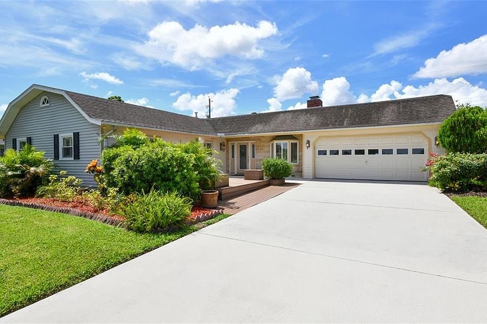 1st image of 3734 Breezemont Dr