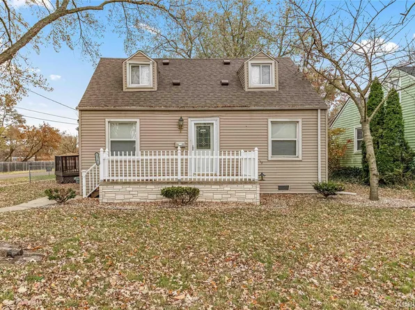 24196 Eureka Ave, Warren, MI 48091