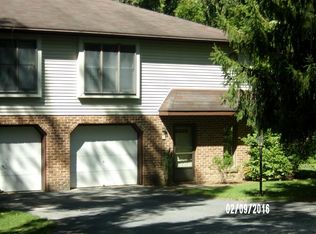 4 Breton Ln, Dillsburg, PA