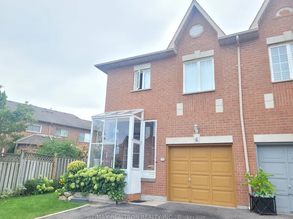 6 Echo Glen Rd, Toronto, ON M1G 3W2