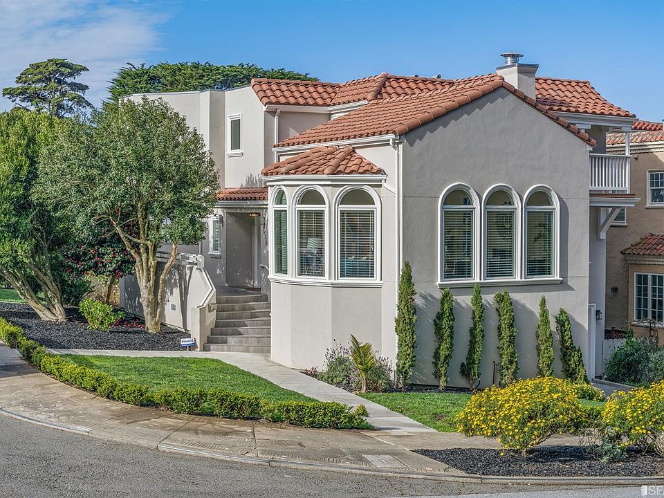 1st image of 176 Yerba Buena Ave