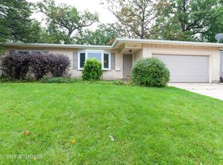 4724 Ashley Dr, McHenry, IL 60050